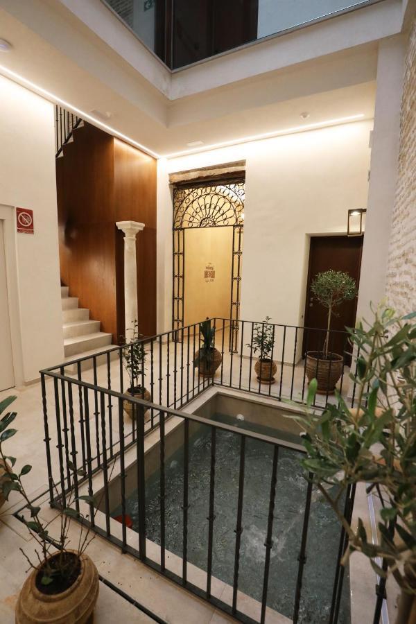 Casa Señorial del Siglo XVIII Sevilha Exterior foto